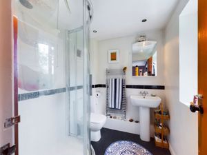 En-suite shower room - click for photo gallery
